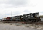 NS 5058 leads train E60 thru the yard